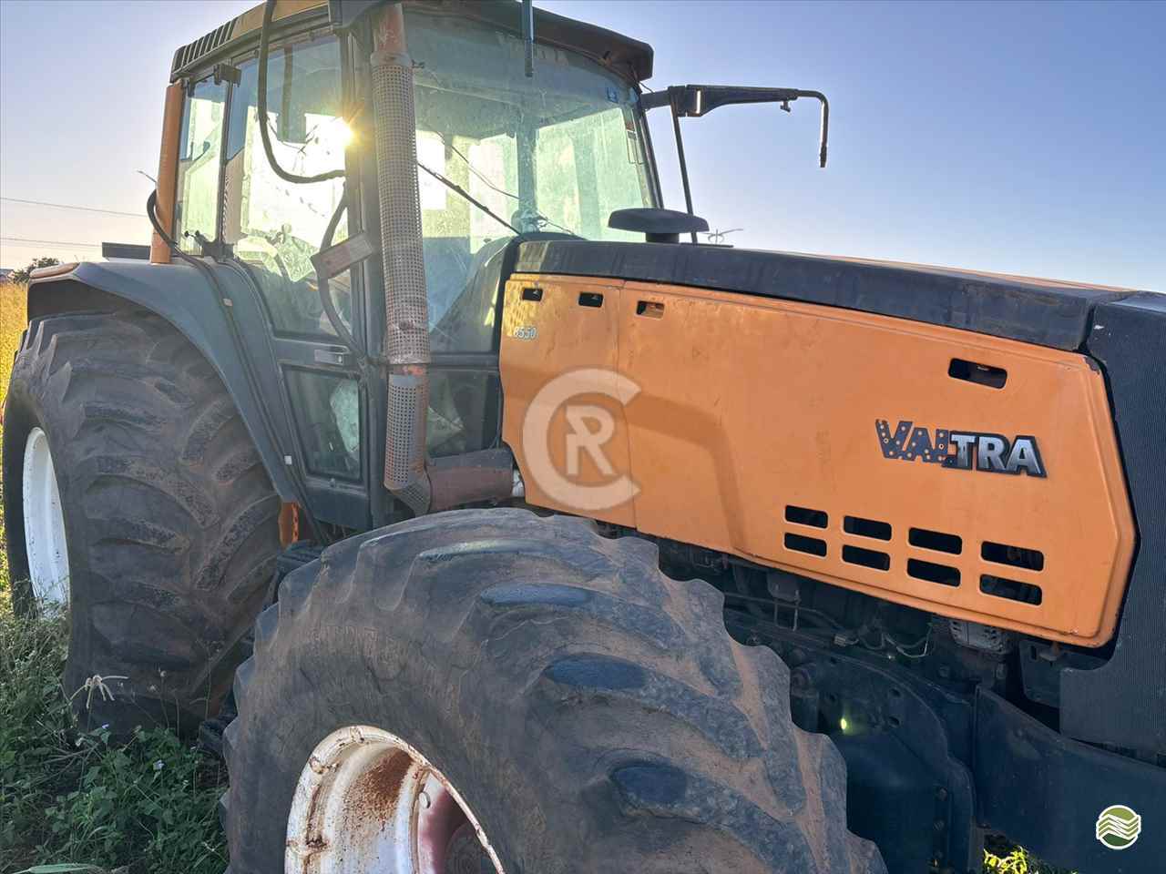 TRATOR VALTRA VALTRA 885 Tração 4x4 CR Máquinas Agrícolas CASSILANDIA MATO GROSSO DO SUL MS